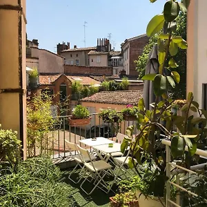 ** Hotel Croix Baragnon Frankreich